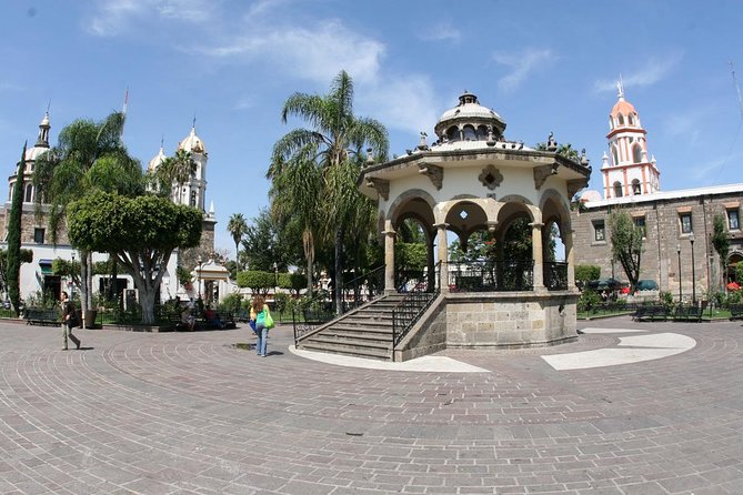 Guadalajara and Tlaquepaque City Sightseeing Tour - The Short Drive to Tlaquepaque