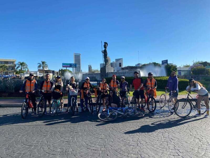 Guadalajara: Bicycle tour of the city visiting places of interest. - Discovering Historic and Artistic Sites along the Route