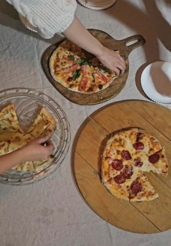 Guadalajara: Creative Ceramic Experience with Pizza and Wine - Savoring Artisanal Pizza and Mexican Wine