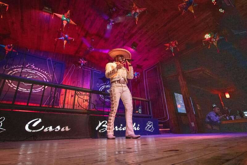 Guadalajara: Guided Tlaquepaque Night Tour with Hotel Pickup - Enjoying Local Culture at Casa Bariachi