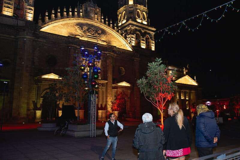 Guadalajara: Guided Tlaquepaque Night Tour with Hotel Pickup - Logistics and Accessibility
