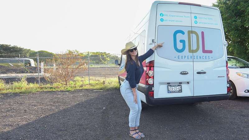 Guadalajara: Premium Tequila Tour with Tastings and Pairings - Inside the Tequila Selecto Distillery