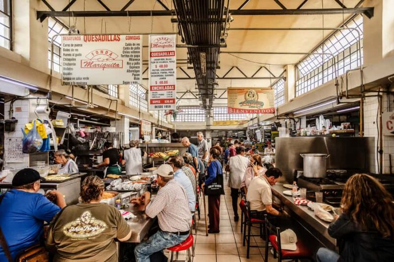 Guadalajara: Tapatio Tastes Food Tour with 13+ Tastings - Sampling regional drinks: tejuino con limón and horchata
