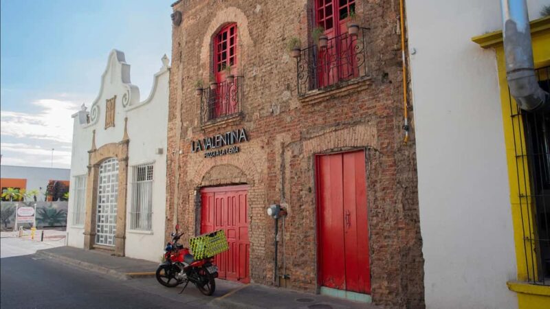 Guadalajara: Tlaquepaque Walking Tour - Visiting El Refugio and Its Mysterious Past