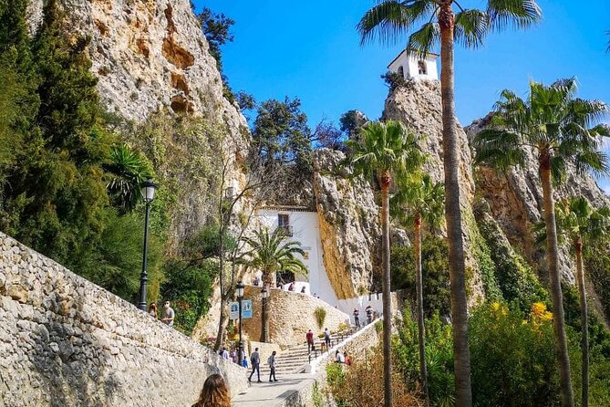 Guadalest and Algar Waterfalls Tour from Denia - Relaxing at Fonts d’Algar’s Waterfalls and Pools