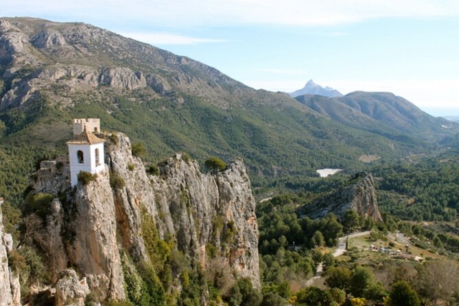 Guadalest Valley and Town Guided Tour - Tasting Regional Products: Fruits, Sweets, and Liquors