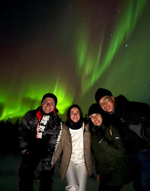 Guarantee Northern Lights Hunt by Minibus With Local Guide - Comfort Is Key: Warm Drinks and Cozy Blankets