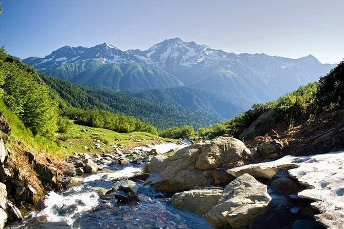 Gudauri-Jinvali-Ananuri Private tour - The Russian-Georgian Friendship Monument at Jvari Pass