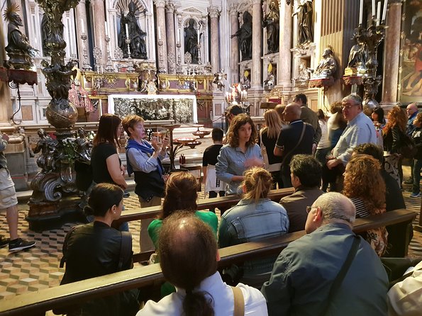 Guide tour in Naples downtown with an art expert - Optional Visit to the Sansevero Chapel