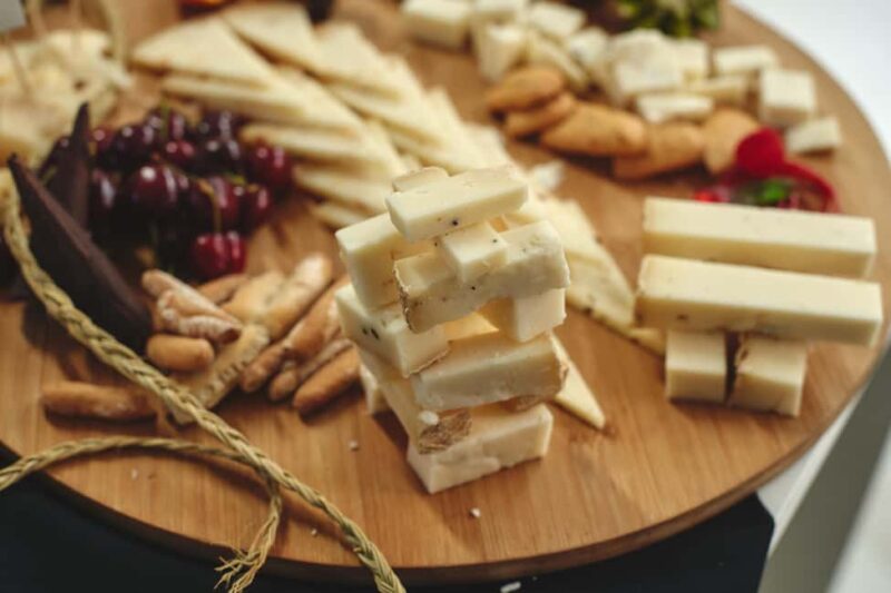 Guide Visit to the old Cheese Factory - Cheese and Wine Tasting: A Flavorful Journey