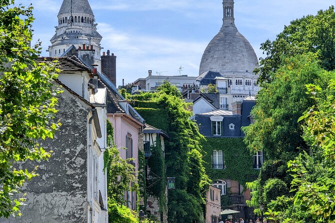 Guided and Private Tour of 3 hours through Paris aboard a Citroën 2cv - Exploring Saint-Germain-des-Pres and the Latin Quarter