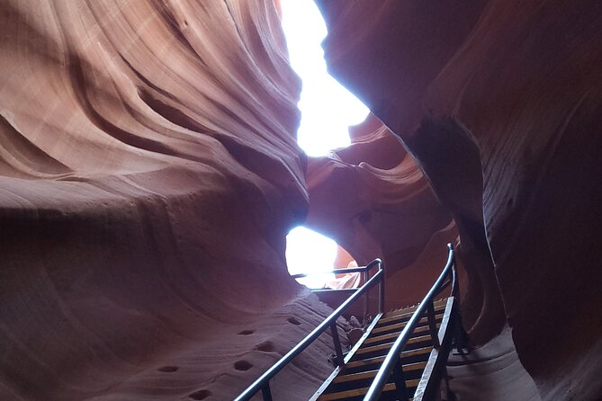 Guided Antelope Canyon & Horseshoe Bend Day Tour from Las Vegas - The Experience with Guides and Customer Feedback