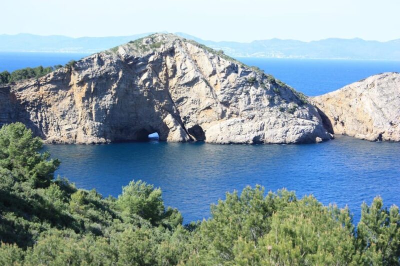 Guided Boat Tour to Medes Islands & Roca Foradada with Swim - Visiting Roca Foradada: A Natural Marvel