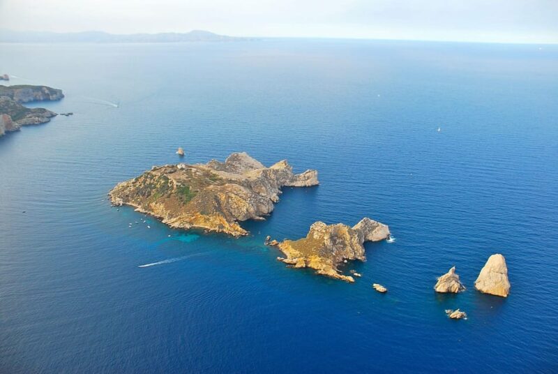 Guided Boat Tour to Medes Islands & Roca Foradada with Swim - The Experience Provider: Medaqua