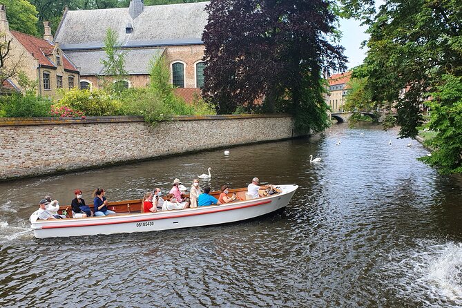 Guided boat trip and walk - The Canal Cruise: A Different Perspective of Bruges