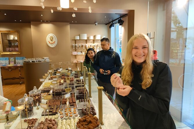 Guided boat trip and walk - Discovering the Princely Beguinage and Local Culture