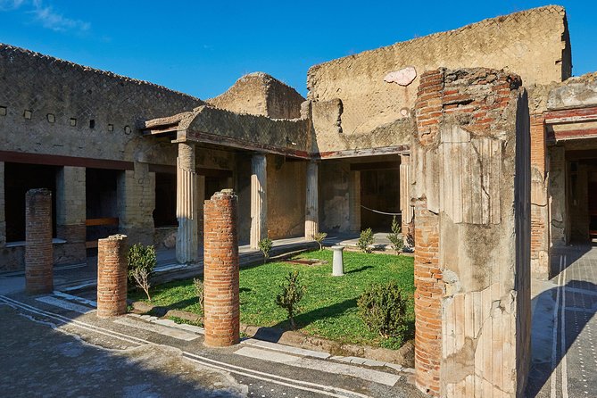 Guided Day Tour of Pompeii and Herculaneum with Light Lunch - Pacing and Tour Structure