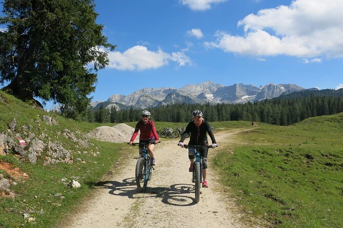 Guided e-bike tour of the alpine pastures in the Salzkammergut - Starting Point and Duration of the Salzkammergut E-Bike Tour