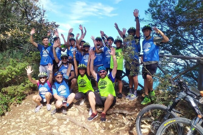 Guided E-Bike tour with food and wine tasting. - Practical Details: Meeting Points, Group Size, and Booking