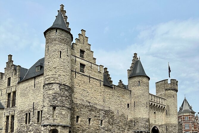 Guided E-kickscooter tour: The big five of Antwerp - Visiting the Newly Developed South Park