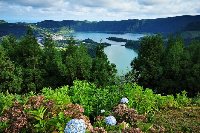 Guided Electric Mountain Bike in Sete Cidades - Starting Point and Booking Details in São Miguel