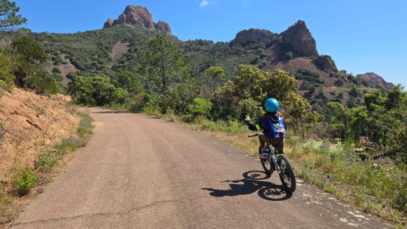 Guided electric mountain bike tour of the Estérel Massif - Why This Tour Stands Out Among Alternatives