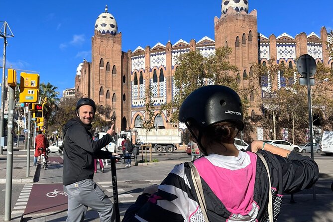 Guided Electric Scooter Tour in Barcelona - Visiting Iconic Landmarks: Santa Maria del Mar and La Sagrada Familia