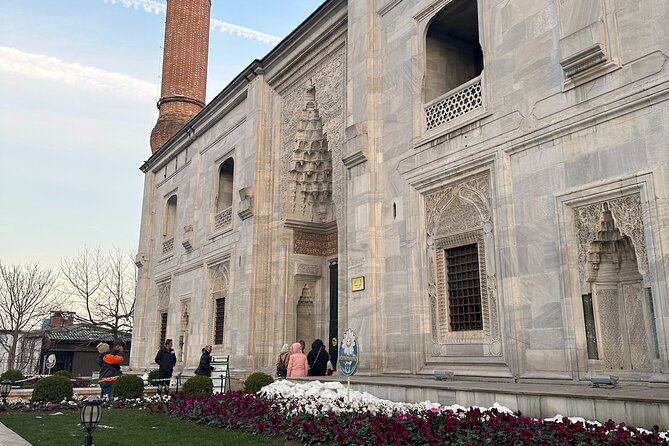 Guided Green Bursa Tour with Cable Car From Istanbul to Uludag - Visiting the Sycamore Tree and Turkish Delight Factory