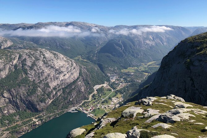 Guided hike to Kjerag and Kjeragbolten - The Role of the Guides and Cultural Insights