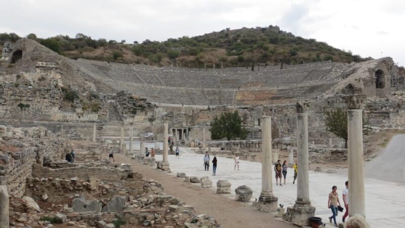 Guided Icmeler Ephesus Tour w/ Breakfast & Lunch - Expert Guides and Multilingual Support