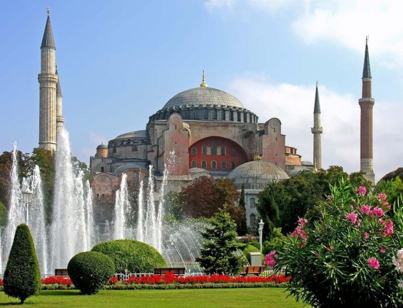 Guided Istanbul Group Tour with Round-trip Transfers - The Iconic Blue Mosque and Its Famous Name