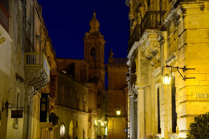 Guided Night Tour of Valletta Waterfront, Mdina and Rabat - Practical Logistics and Group Experience