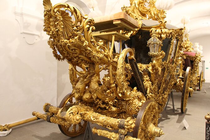 Guided Nymphenburg Palace Tour with Transfers & skip the line. - Who Should Consider This Tour?