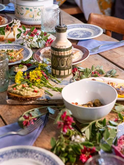 Guided oil tasting with tour of olive grove in Agrigento - Local Expertise and Passionate Guides: Dario and Giuliano