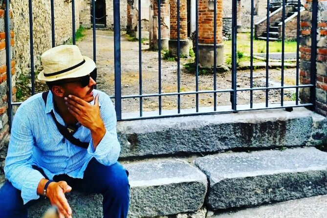 Guided Private Tour in Pompeii - Relaxing at Roman Bathhouses and Social districts