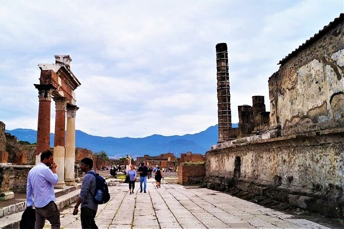 Guided Private Tour in Pompeii - Personalization and Deep Archaeological Insights
