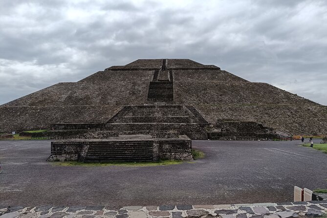 Guided Private Tour Teotihuacan,Basilica of Guadalupe,Tlatelolco - Explore Mexico City’s Top-Rated Sites in One Private Tour