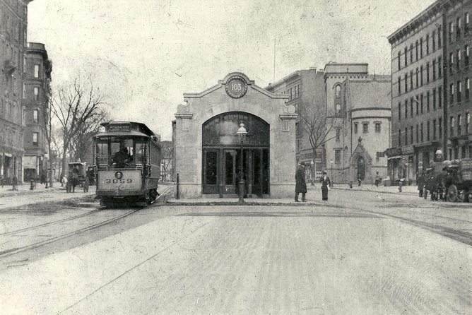 Guided Private Underground New York Subway Tour - What You See and Don’t See: Official and Unofficial Art