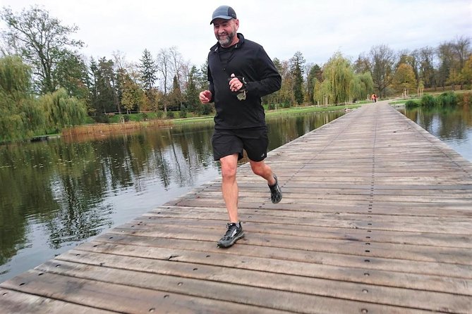 Guided Sightseeing Running Tour in Prague (9-12K) - Key Points