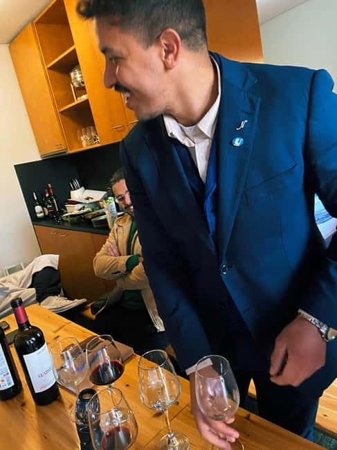 Guided Tasting with Sommelier: Portuguese Wines - The Tasting Atmosphere and Meeting Point