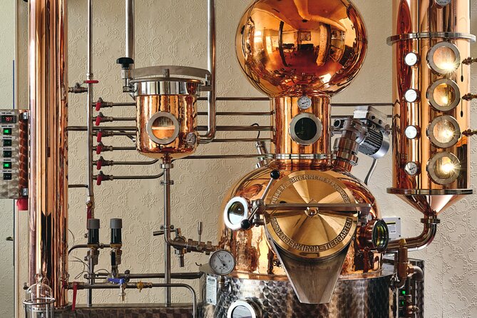 Guided Tour and Tasting at the Distillerie Baccae Paris - The Tasting Experience: Flavors and Products