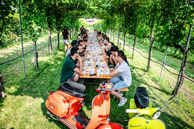 Guided Tour and wine tasting 5 wines to discover the Conegliano Valdobbiadene - Starting Point: Meeting at the Heart of Borgo Lozzo