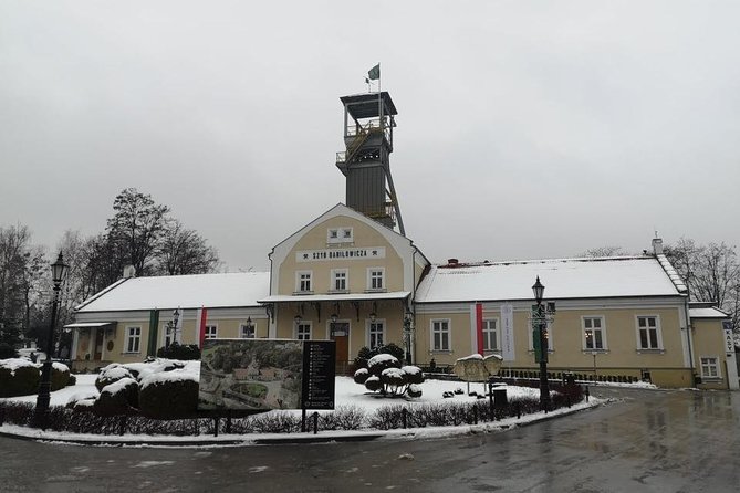 Guided Tour from Krakow to Salt Mine Wieliczka with hotel pick up - The Guided Tour Experience: Knowledgeable and Friendly Guides