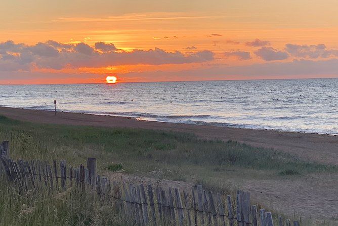 Guided Tour in an Old Convertible Car on the Côte de Nacre - Saint-Aubin-sur-Mer: Seaside Houses
