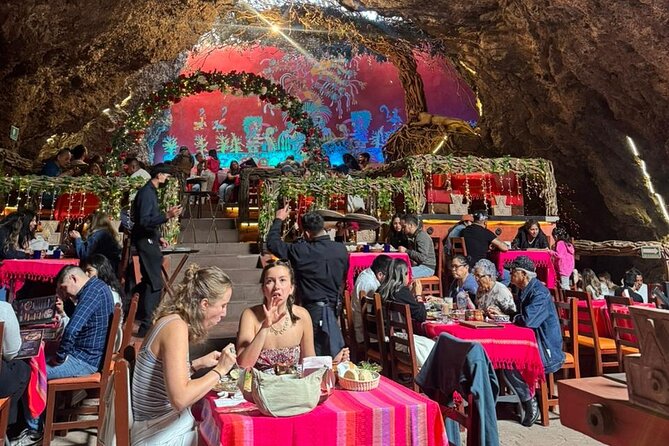 Guided Tour in Area with Cave Breakfast and CDMX Transportation - Enjoying a Premium Cave Breakfast Before Exploring the Pyramids