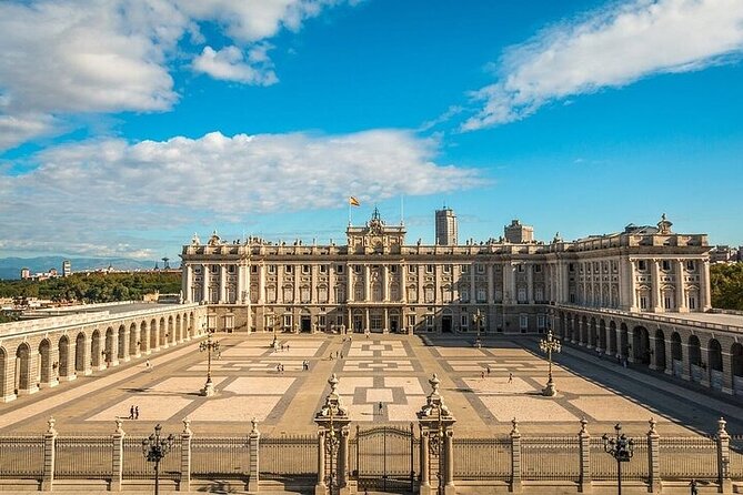Guided Tour in Madrid's Royal Palace - Accessibility and Booking Details