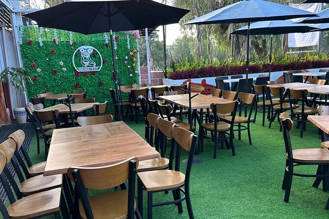 Guided tour in Teotihuacan + breakfast in Cueva + Transportation CDMX - Exploring Pre-Hispanic Artisanship at Tlalocan Cultural Center