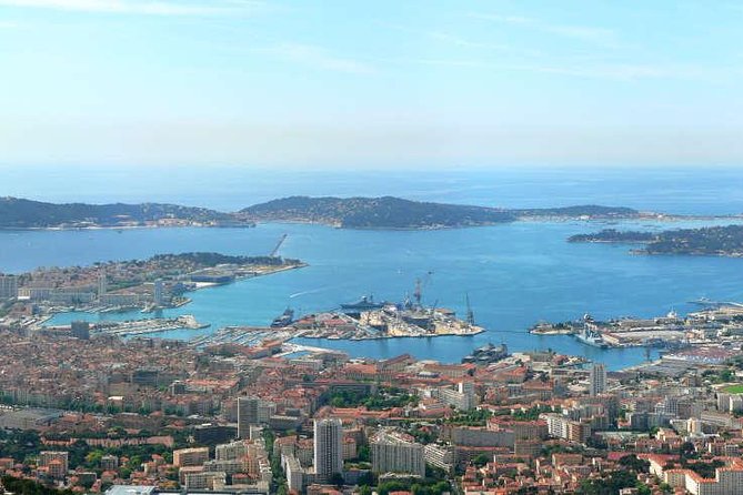 Guided Tour in Toulon: Port & Old City - Guide’s Style and Participant Experience