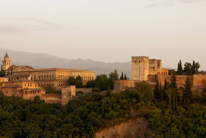 Guided tour of Alhambra and Generalife with Nasrid Palaces - The Palace of Charles V: Spanish Renaissance Architecture