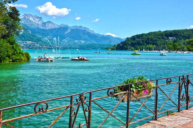 Guided tour of Annecy + Fondue cruise on the lake from Lyon - Exploring Lake Annecy’s Shores and Local Markets
